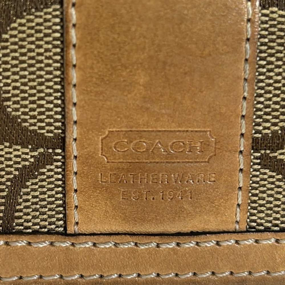 Coach Signature Wallet Tan Coach Wallet Folded Snap Coach Classic Wallet - Picture 13 of 16